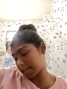 Cute diya023 online show from June 11, 3:04 am