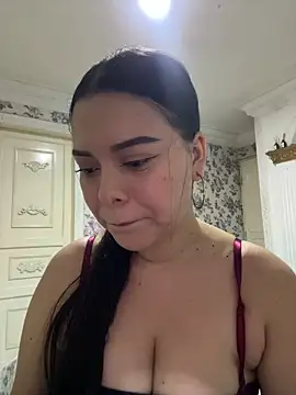 Snapshot of sweet_ruby_ chatting on May 19, 2:18 am sweet ruby online show from May 19, 2:18 am