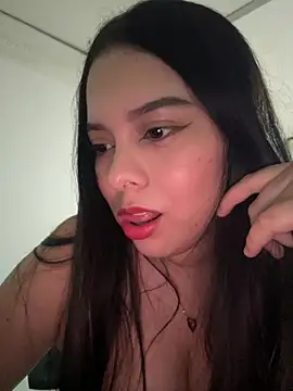 Snapshot of sweet_ruby_ chatting on June 14, 1:58 am sweet ruby online show from June 14, 1:58 am