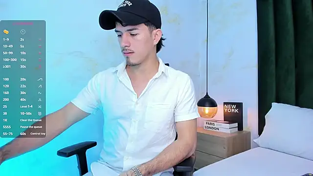 Snapshot of Justin_duque chatting on December 4, 7:33 pm Justin duque online show from December 4, 7:33 pm