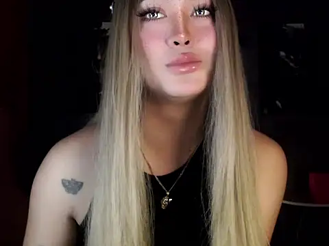 Snapshot of urfuckingdoll69 chatting on May 5, 2:08 am urfuckingdoll69 online show from May 5, 2:08 am