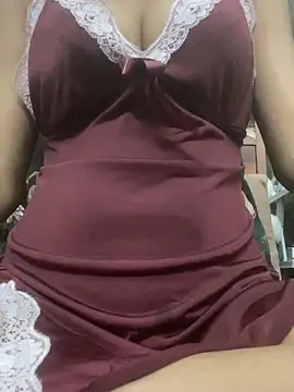 Snapshot of Namratajainn chatting on May 21, 12:12 pm Namratajainn online show from May 21, 12:12 pm