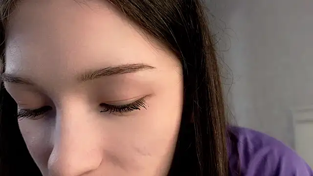 Snapshot of YvonneShames chatting on December 16, 11:15 am YvonneShames online show from December 16, 11:15 am