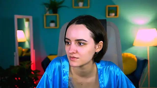 KateWillows online show from February 15, 4:53 am