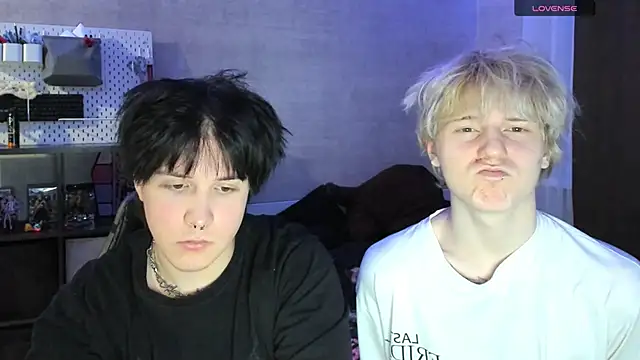 Snapshot of miya_meow_miku chatting on November 29, 4:43 pm miya meow miku online show from November 29, 4:43 pm