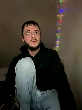 Snapshot of Grek32X chatting on November 30, 6:17 am Grek32X online show from November 30, 6:17 am