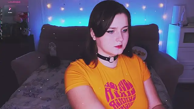 Snapshot of AlvaRina chatting on December 17, 7:20 pm AlvaRina online show from December 17, 7:20 pm