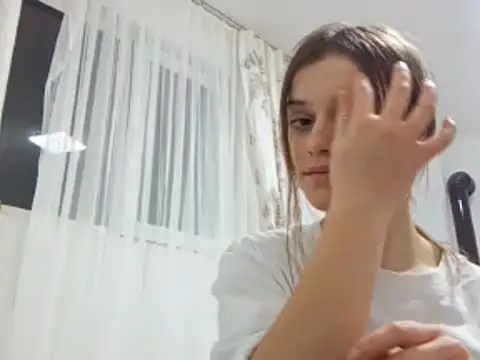 Snapshot of MildredVillareal chatting on December 5, 4:47 pm MildredVillareal online show from December 5, 4:47 pm