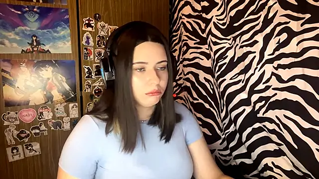 Snapshot of AngeliqueSulima chatting on December 4, 9:18 am AngeliqueSulima online show from December 4, 9:18 am