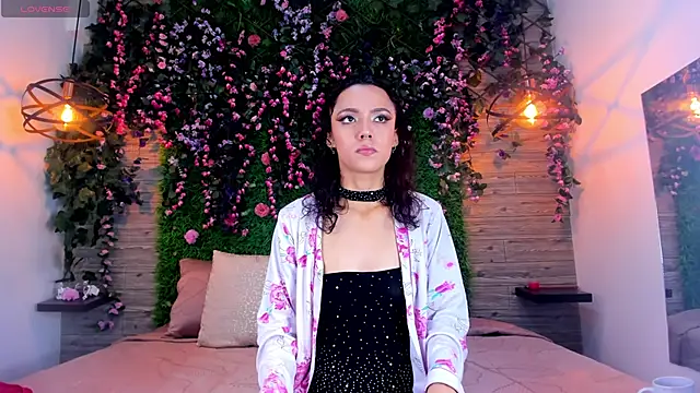 CharlotteKraviz online show from December 22, 7:11 pm