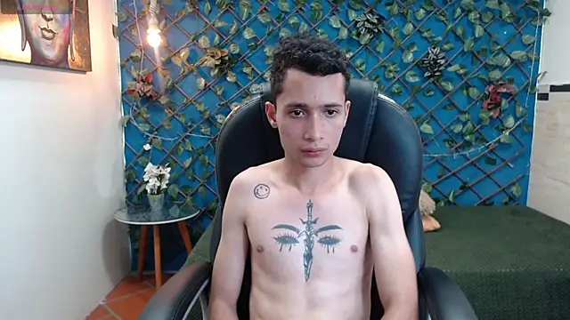 Snapshot of LucassSmith11 chatting on December 13, 7:53 pm LucassSmith11 online show from December 13, 7:53 pm