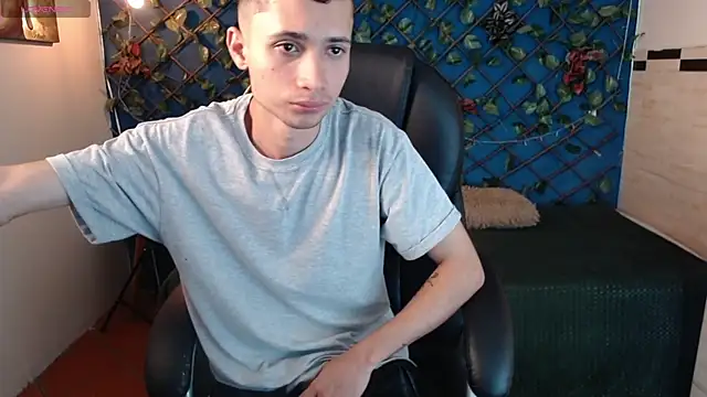 LucassSmith11 online show from January 16, 11:25 am