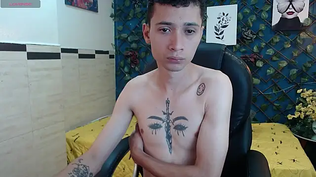LucassSmith11 online show from June 16, 3:14 pm