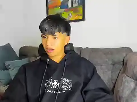 Mikke18 online show from December 17, 10:05 pm