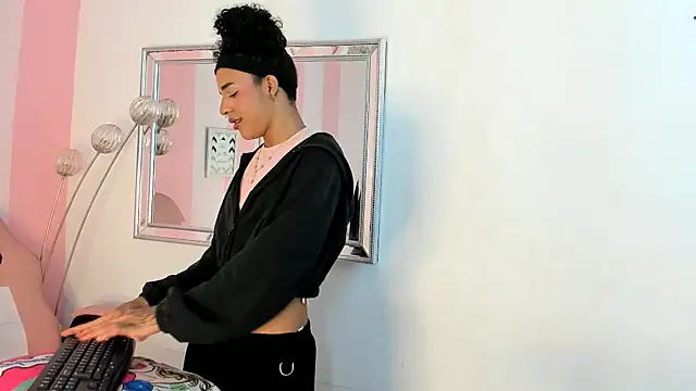 Amaia Monroe online show from February 17, 4:09 am