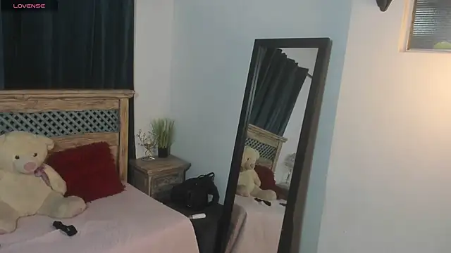Snapshot of Amaia_Monroe chatting on June 2, 4:58 am Amaia Monroe online show from June 2, 4:58 am