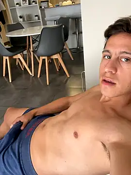 Snapshot of Emanueldickarg chatting on December 3, 6:50 pm Emanueldickarg online show from December 3, 6:50 pm