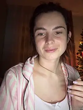 Snapshot of Rita6529 chatting on December 14, 8:35 pm Rita6529 online show from December 14, 8:35 pm