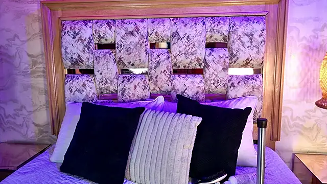 emily dempsey online show from February 14, 7:21 pm