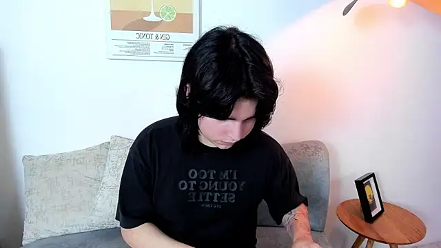 daniellesins2 online show from December 19, 8:38 pm