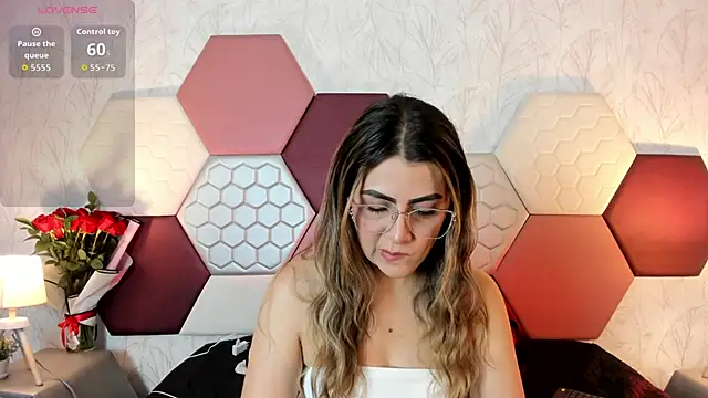 AriaRous online show from March 2, 4:14 pm