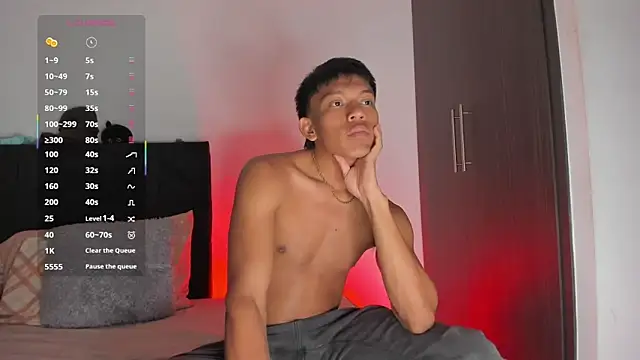 santinaughty online show from February 12, 2:17 am