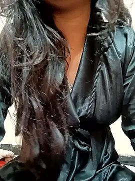 Snapshot of Rukmadi_hot chatting on February 19, 3:13 am Rukmadi hot online show from February 19, 3:13 am