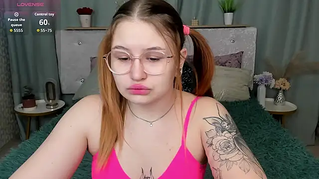 MilanaXHoney online show from February 8, 12:47 am