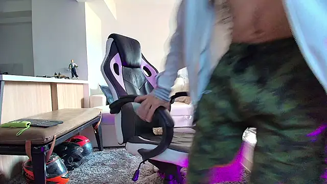 liorvante online show from February 9, 9:30 pm