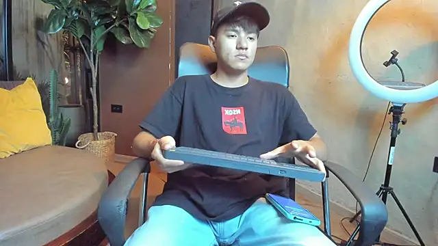 isaac grimm online show from February 5, 3:11 am