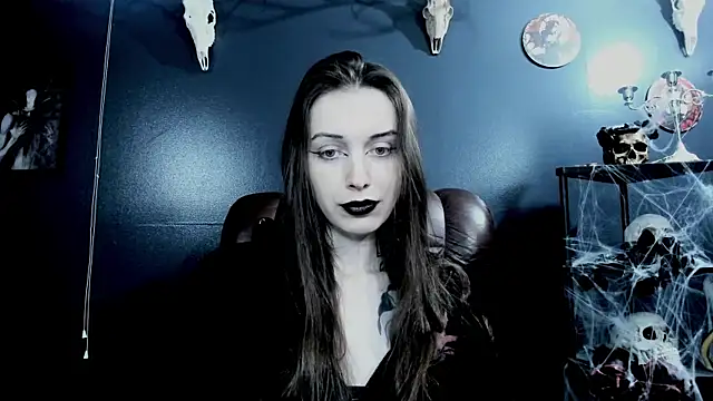 Snapshot of MistressNightmare chatting on December 3, 8:29 pm MistressNightmare online show from December 3, 8:29 pm