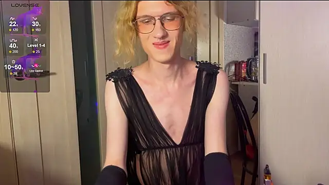 Avery adam online show from March 9, 2:04 am