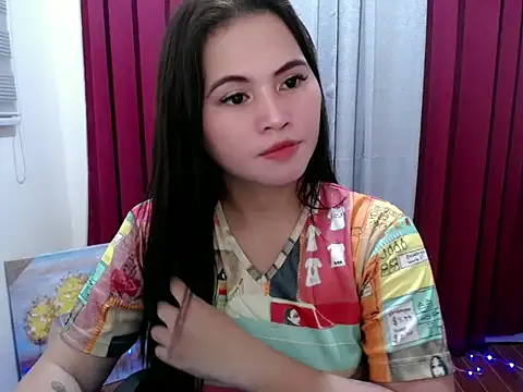 Snapshot of pinay_lover143 chatting on May 26, 11:50 am pinay lover143 online show from May 26, 11:50 am