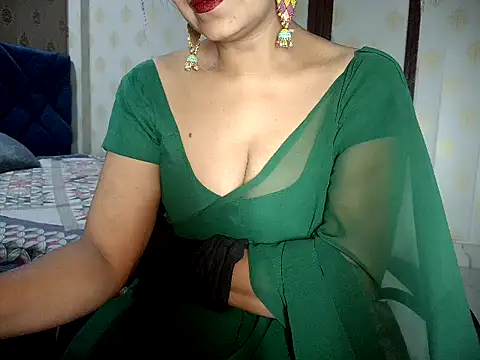 Snapshot of Hotronita123 chatting on June 24, 5:34 pm Hotronita123 online show from June 24, 5:34 pm