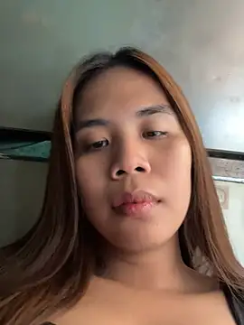 Snapshot of Margaux4U chatting on April 12, 7:24 am Margaux4U online show from April 12, 7:24 am