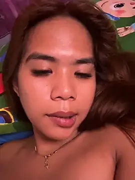 Snapshot of Margaux4U chatting on April 22, 3:09 am Margaux4U online show from April 22, 3:09 am