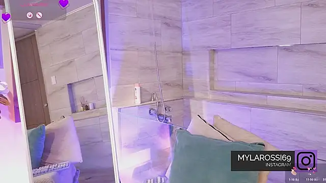 Snapshot of Mylarossi chatting on May 4, 5:31 pm Mylarossi online show from May 4, 5:31 pm