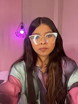 Snapshot of Scarletrose_ chatting on December 2, 8:04 pm Scarletrose online show from December 2, 8:04 pm