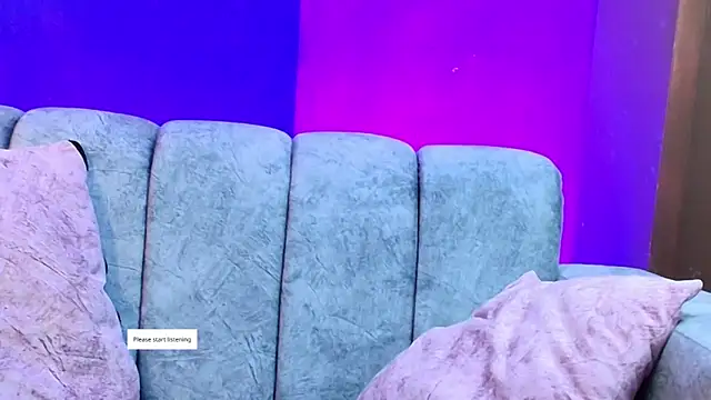 Snapshot of brunette_candyy_ chatting on March 18, 2:42 pm brunette candyy online show from March 18, 2:42 pm