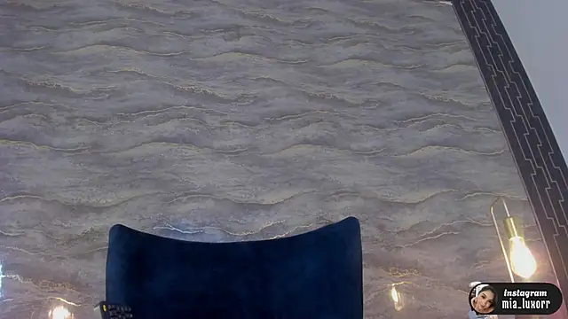 Snapshot of Mia_Luxor chatting on June 8, 12:05 pm Mia Luxor online show from June 8, 12:05 pm