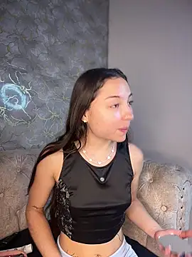 Snapshot of Mia_Luxor chatting on July 17, 11:39 am Mia Luxor online show from July 17, 11:39 am