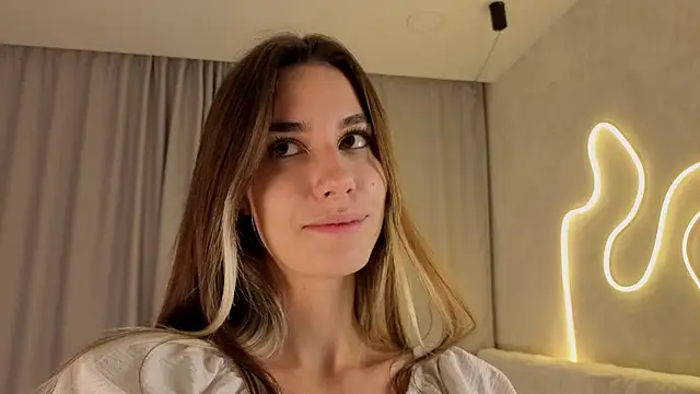 Snapshot of NilaBartkus chatting on December 1, 5:18 pm NilaBartkus online show from December 1, 5:18 pm