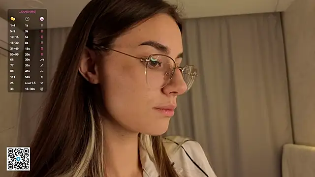 Snapshot of NilaBartkus chatting on December 3, 5:00 pm NilaBartkus online show from December 3, 5:00 pm