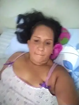 Snapshot of NenaCarters chatting on December 4, 6:49 pm NenaCarters online show from December 4, 6:49 pm