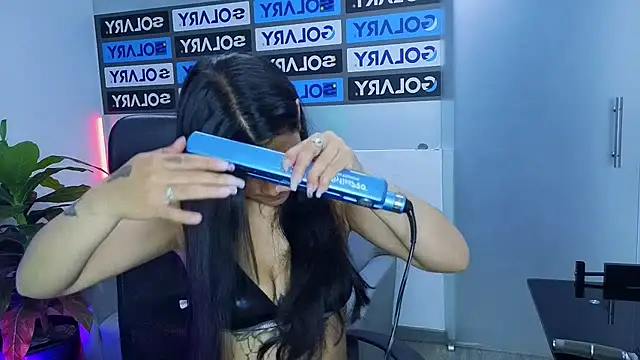 Snapshot of ScarlethJonz chatting on December 16, 2:11 pm ScarlethJonz online show from December 16, 2:11 pm