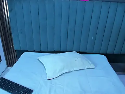 ScarlethJonz online show from February 10, 2:10 pm