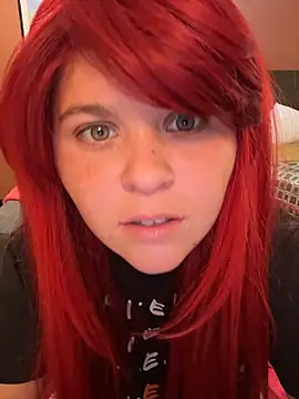 Snapshot of WattledFourth chatting on December 17, 2:45 pm WattledFourth online show from December 17, 2:45 pm