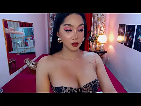 Snapshot of UrScreenGoddess chatting on June 10, 2:45 am UrScreenGoddess online show from June 10, 2:45 am