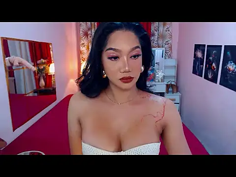 Snapshot of UrScreenGoddess chatting on July 4, 2:40 am UrScreenGoddess online show from July 4, 2:40 am