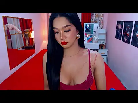 Snapshot of UrScreenGoddess chatting on July 14, 10:21 am UrScreenGoddess online show from July 14, 10:21 am